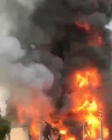 救援現(xiàn)場(chǎng)。